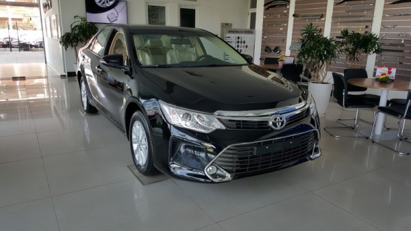 Bảng giá xe Toyota Camry tại Nghệ An tháng 7/2026: Ưu đãi lăn bánh và đánh giá phiên bản