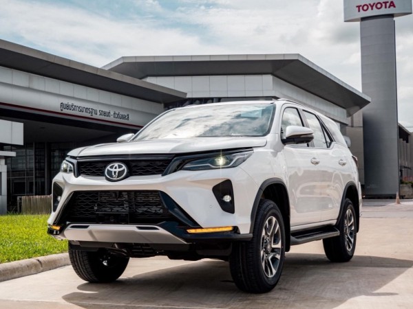 Giá xe Toyota Fortuner tại Nghệ An tháng 7/2026: Ưu đãi lăn bánh và đánh giá phiên bản